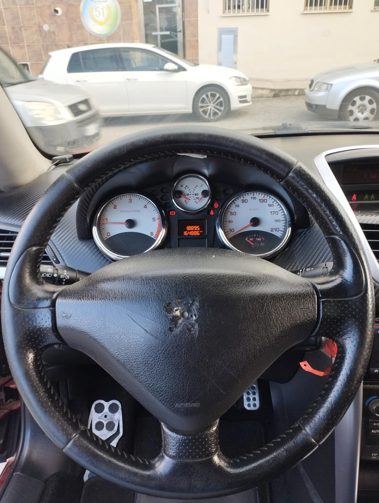 Peugeot 207 1.6 HDi 110CV CC Tecno