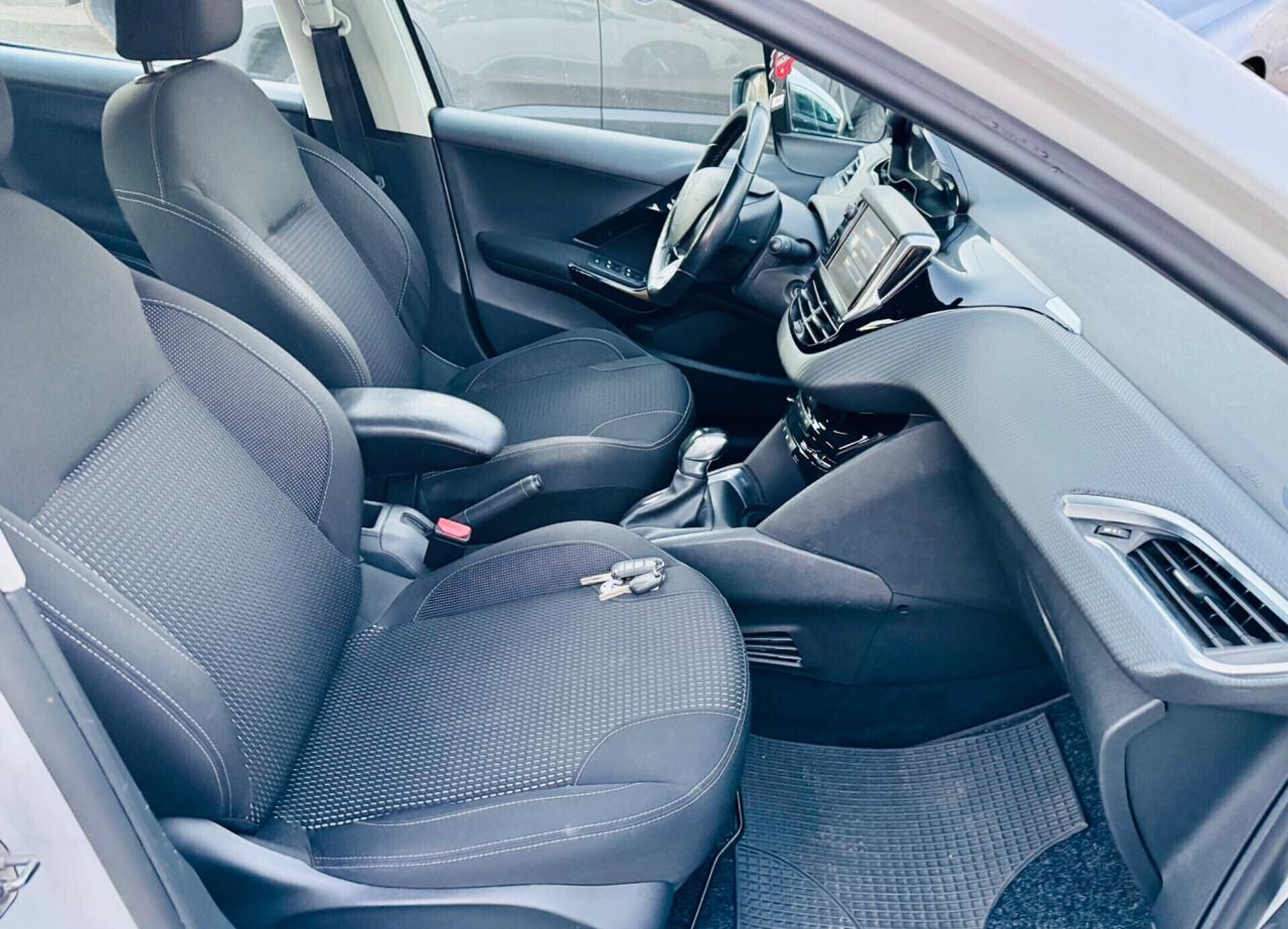Peugeot 208 PureTech 82 5 porte Allure Ok Neopatentati