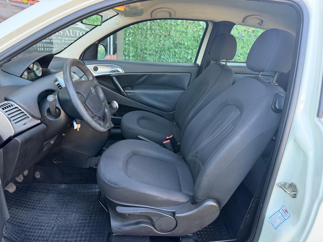 Lancia Ypsilon 1.3 MJT 75 CV Platino