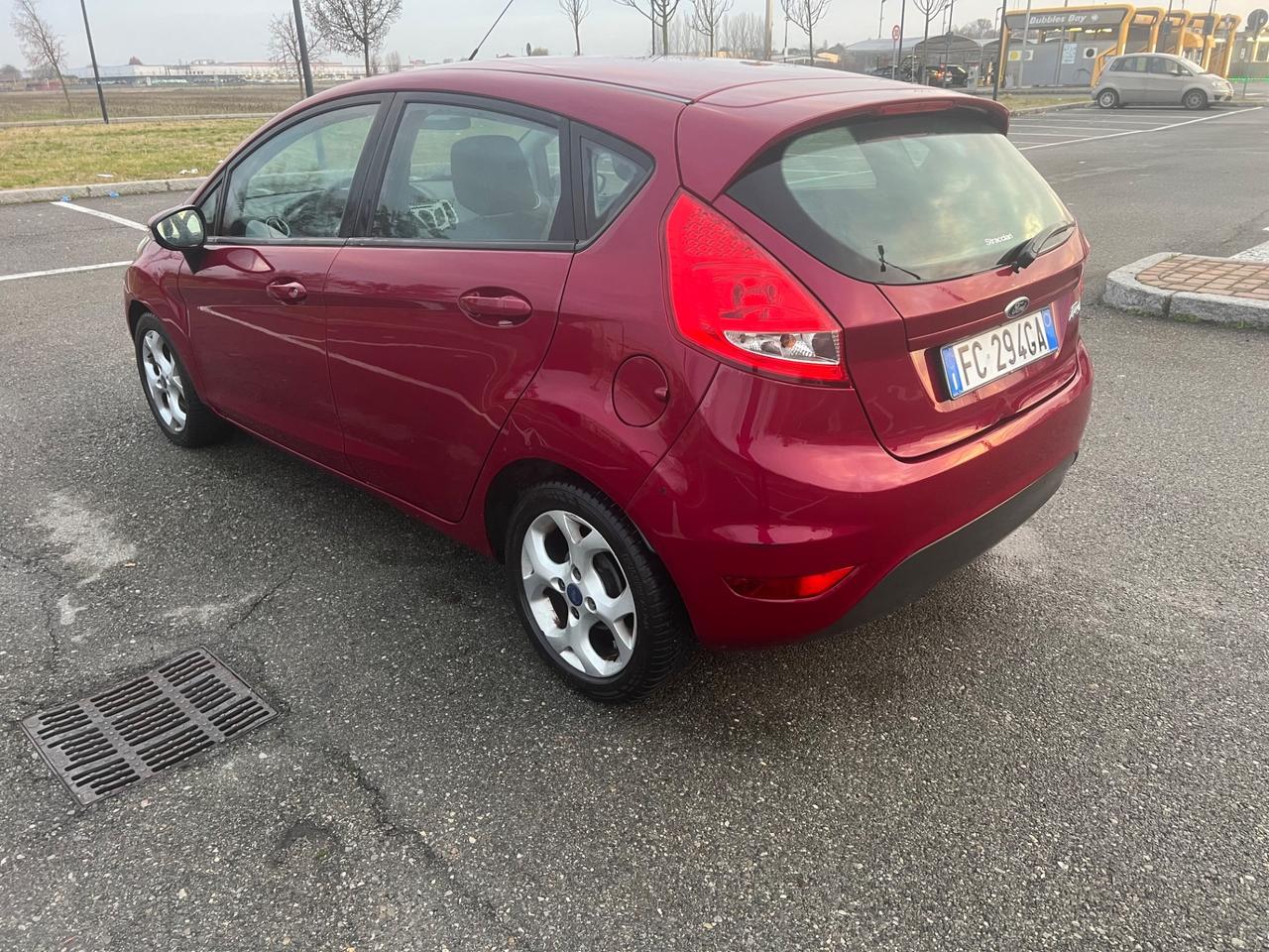 Ford Fiesta 1.4 5 porte Bz.- GPL Titanium