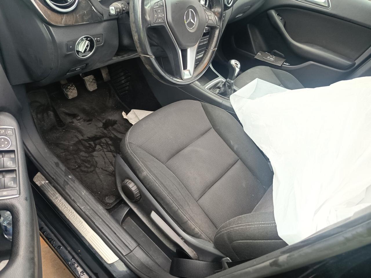 Mercedes-benz B 180 BlueEFFICIENCY Premium