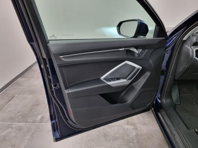 AUDI Q3 35 TDI S tronic