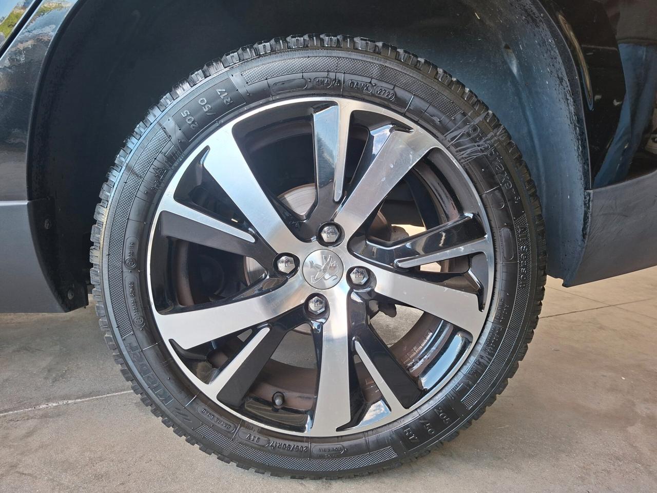 Peugeot 2008 1.6 e-HDi 115 CV Stop&Start Allure