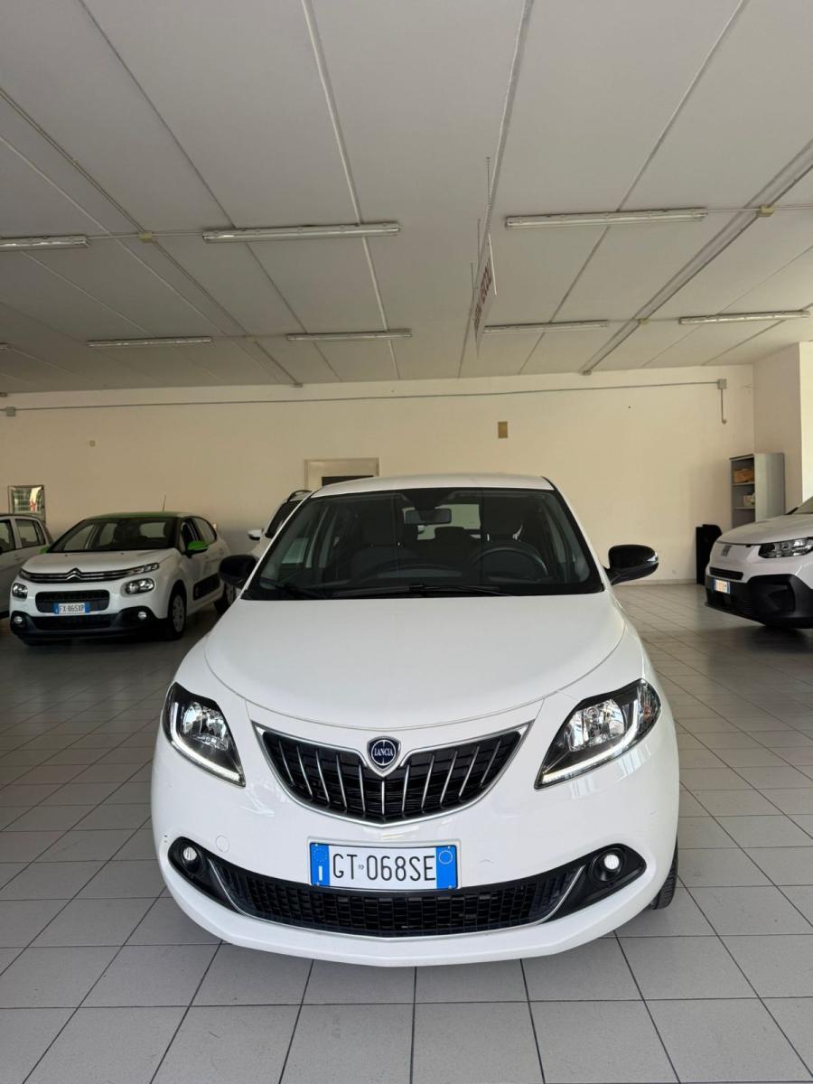 LANCIA - Ypsilon - 1.0 FireFly 5p.S&S Hyb. Platino