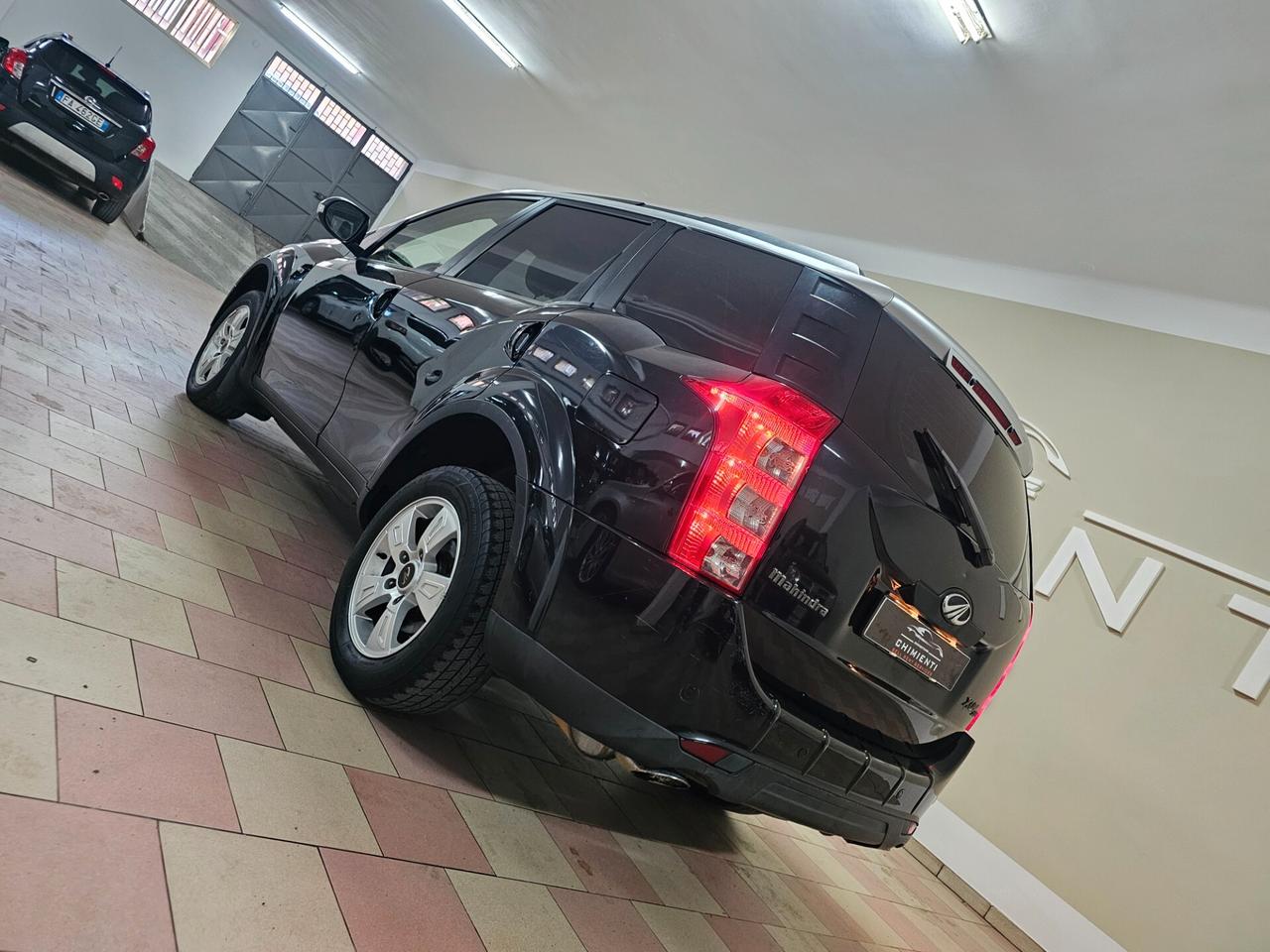 Mahindra XUV500 2.2 16V AWD W8