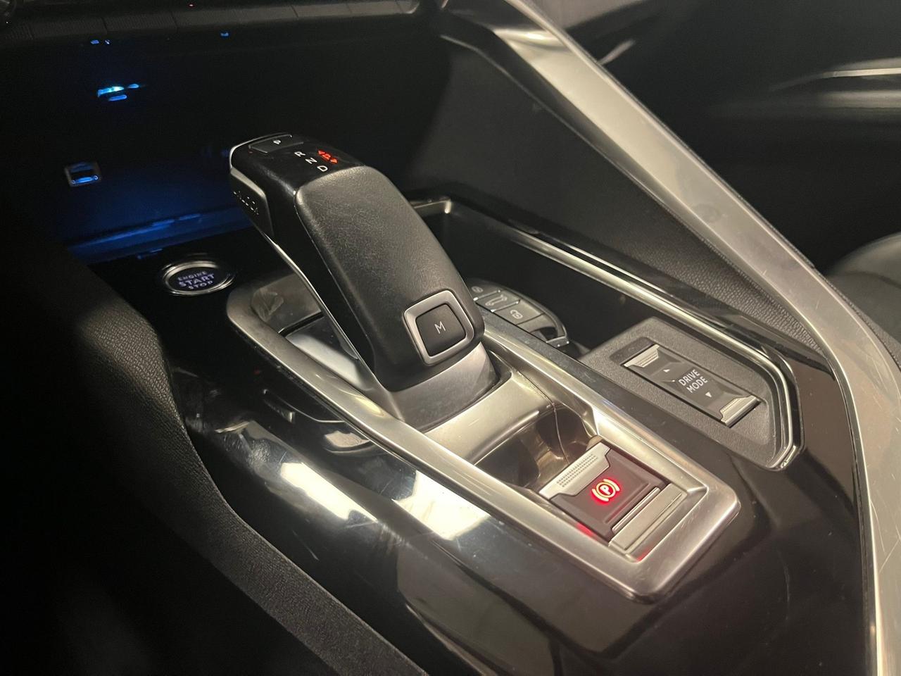 Peugeot 3008 BlueHDi 130 S&S EAT8 Allure