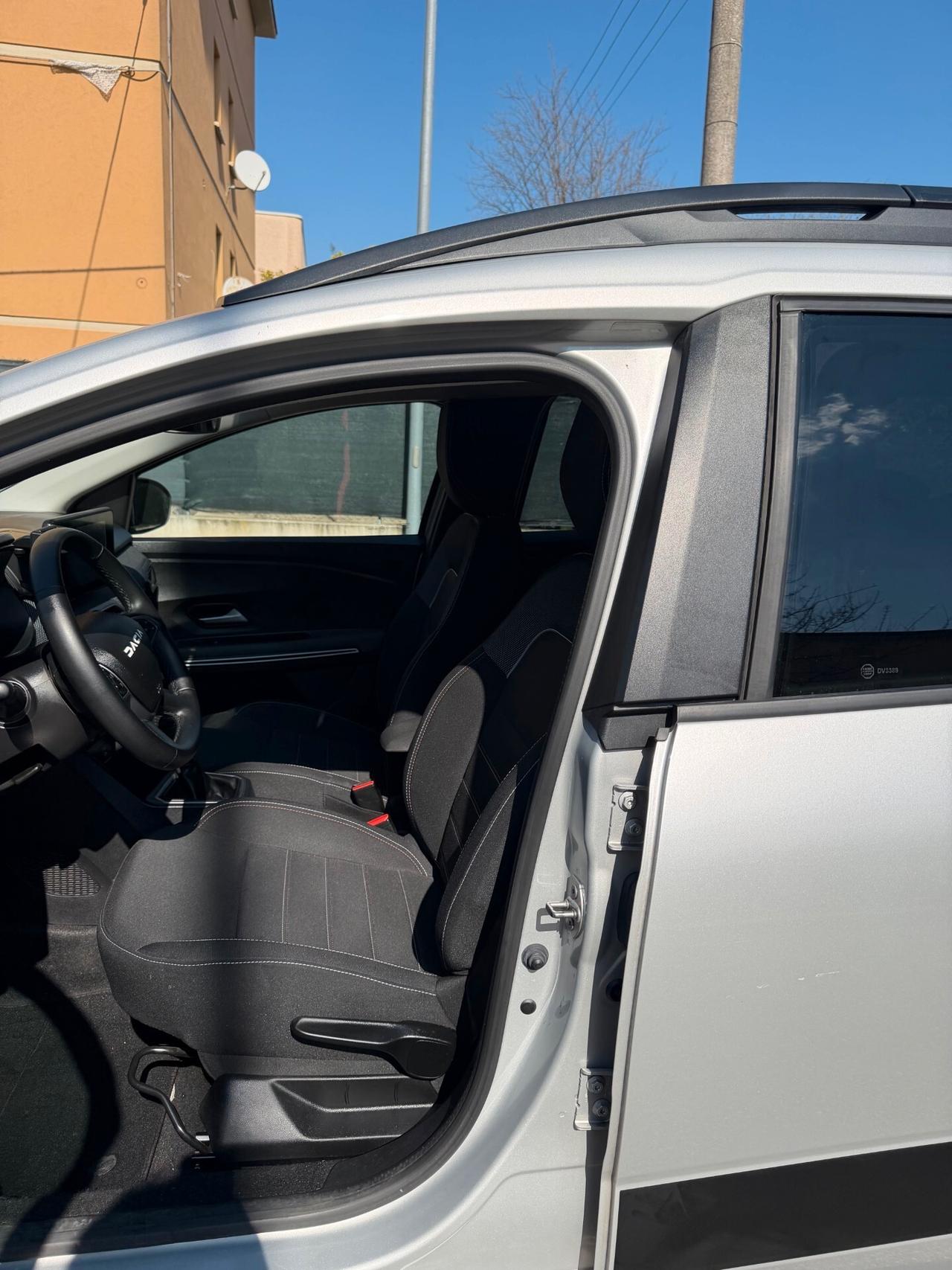 Dacia Jogger 1.0 Gpl - NEOP. - NAV. - 12 MESI DI GARANZIA -