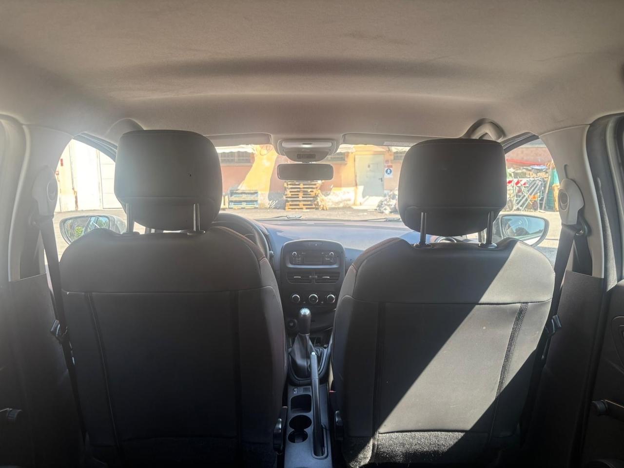 Renault Clio 1.2 75CV 5 porte Zen