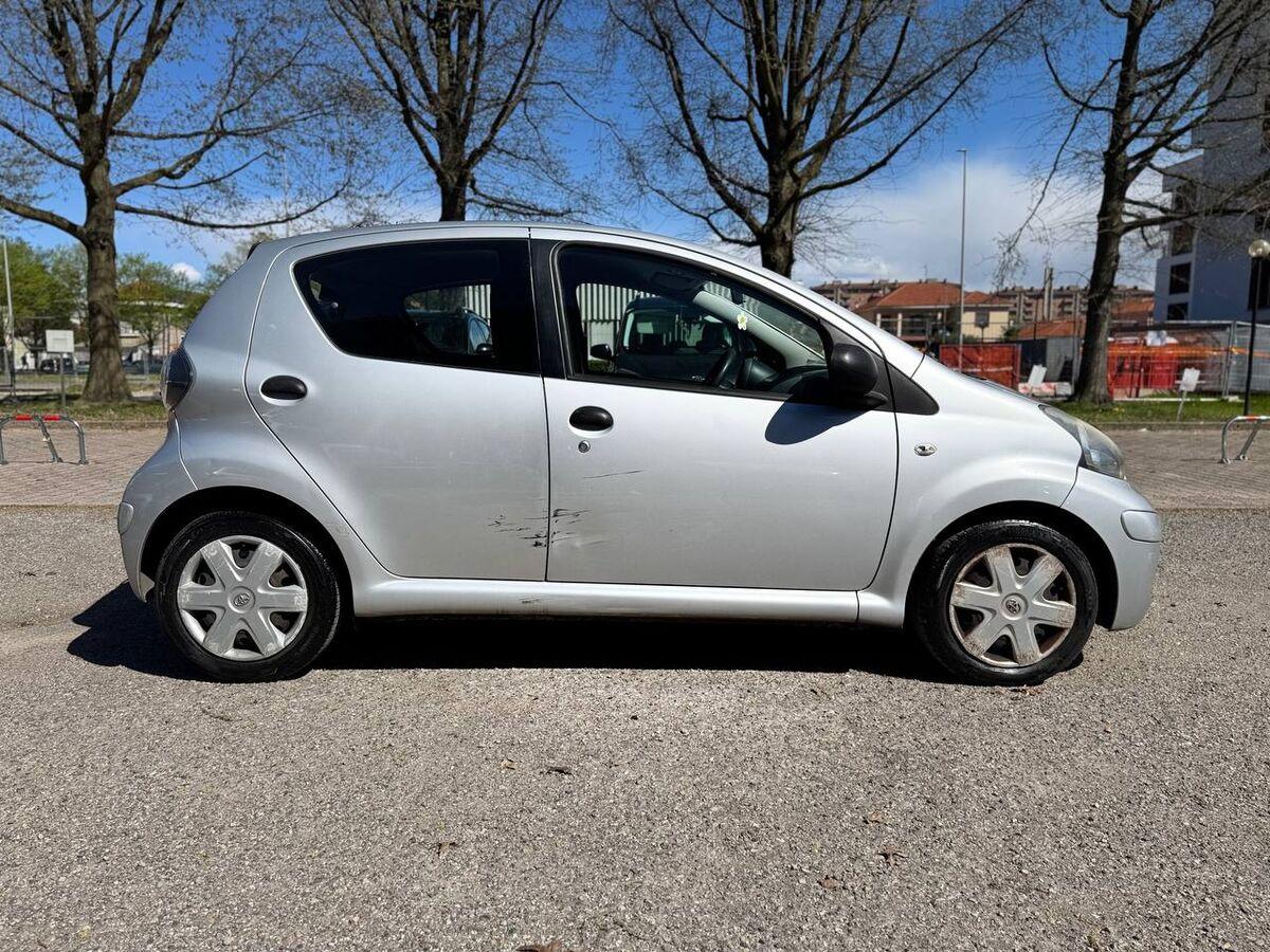Toyota Aygo 1.0 Sol 5p FL