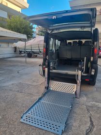 Nissan Primastar con Pedana Trasporto Disabili