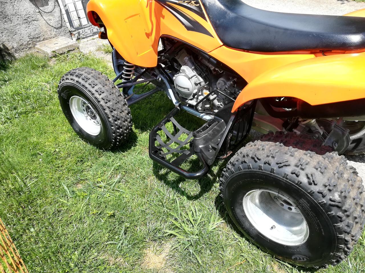 Kawasaki KFX 700 automatico con retro patente b