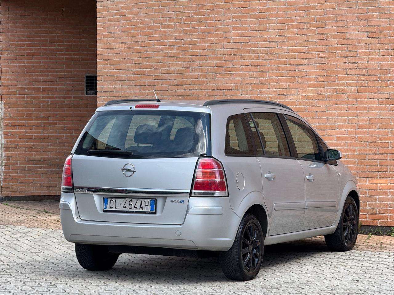 Opel Zafira 1.6 16V ecoM 94CV Cosmo