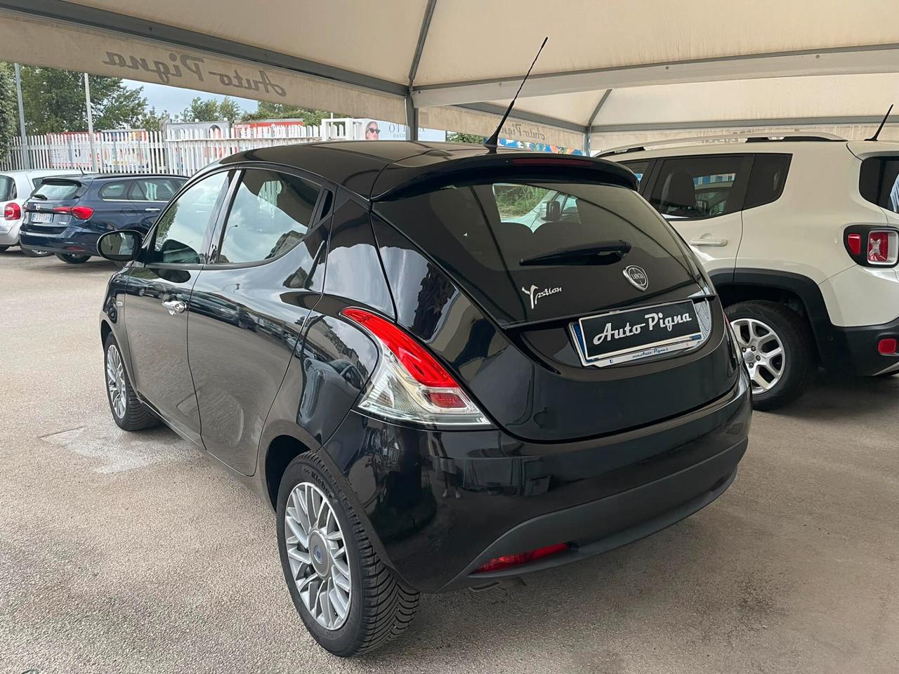 Lancia Ypsilon 1.3 MJT 16V 95 CV 5 porte S&S Silver