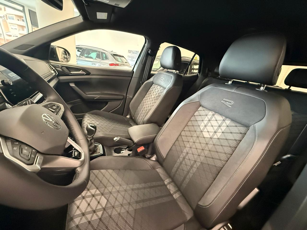 VOLKSWAGEN T-CROSS 1,0 TSI 115 CV R-LINE MY26 MAN 5P