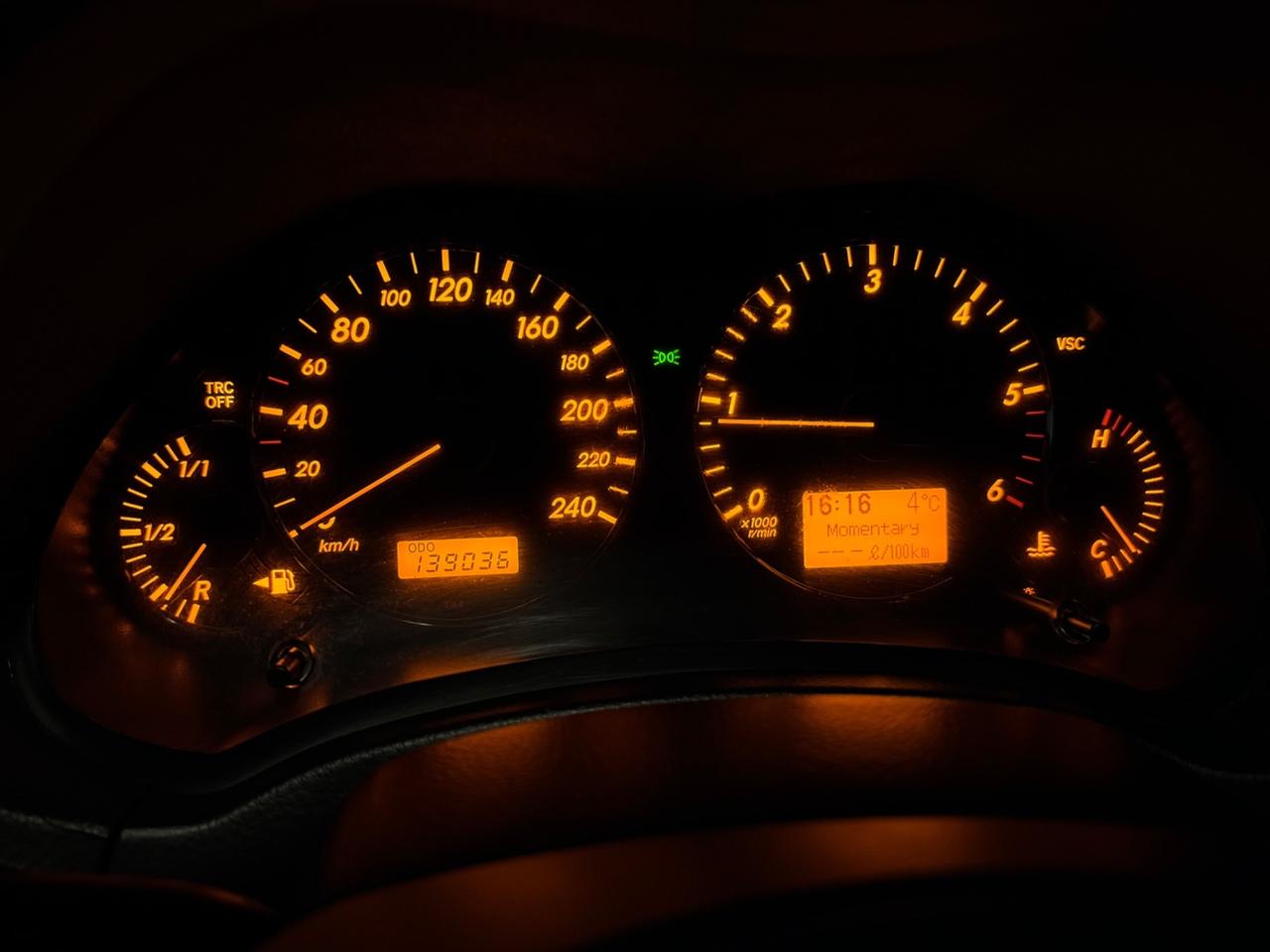 Toyota Avensis 2.0 D-4D 16V 139.036km!