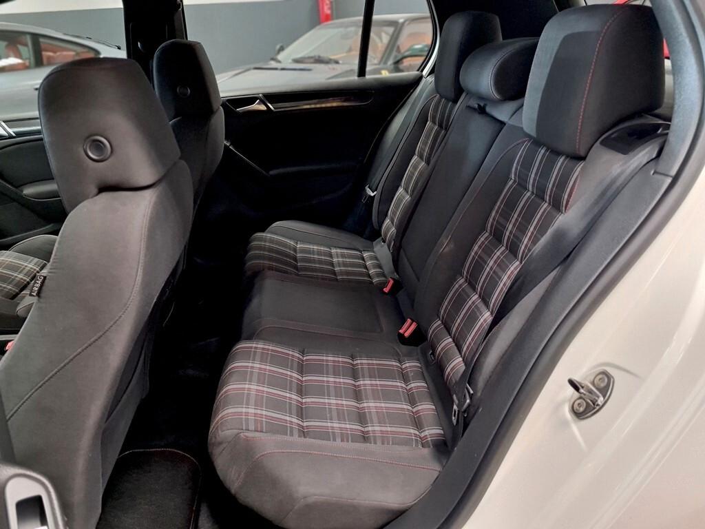 Volkswagen Golf 2.0 TSI 5p. GTI