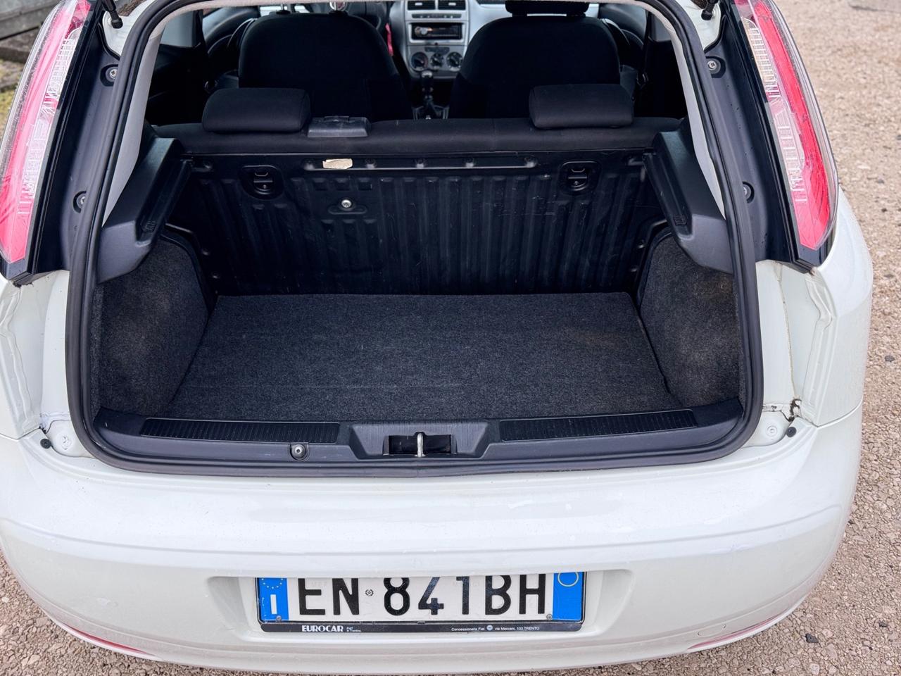 Fiat Grande Punto 1.4 Benzina metano 77cv - 2013