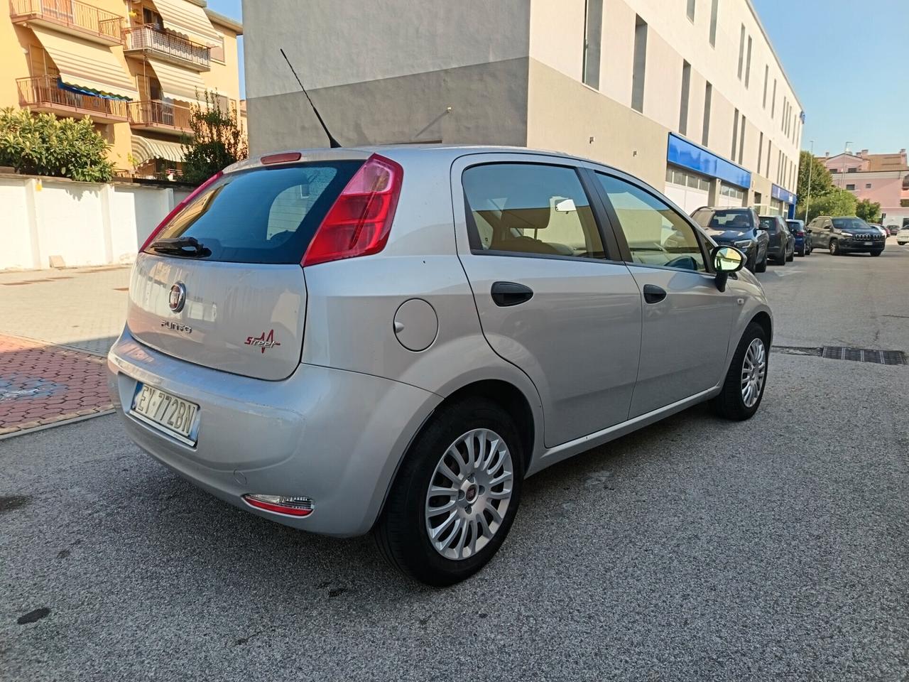 Fiat Punto 1.3 MJT II 75 CV 2015 ok neo patente