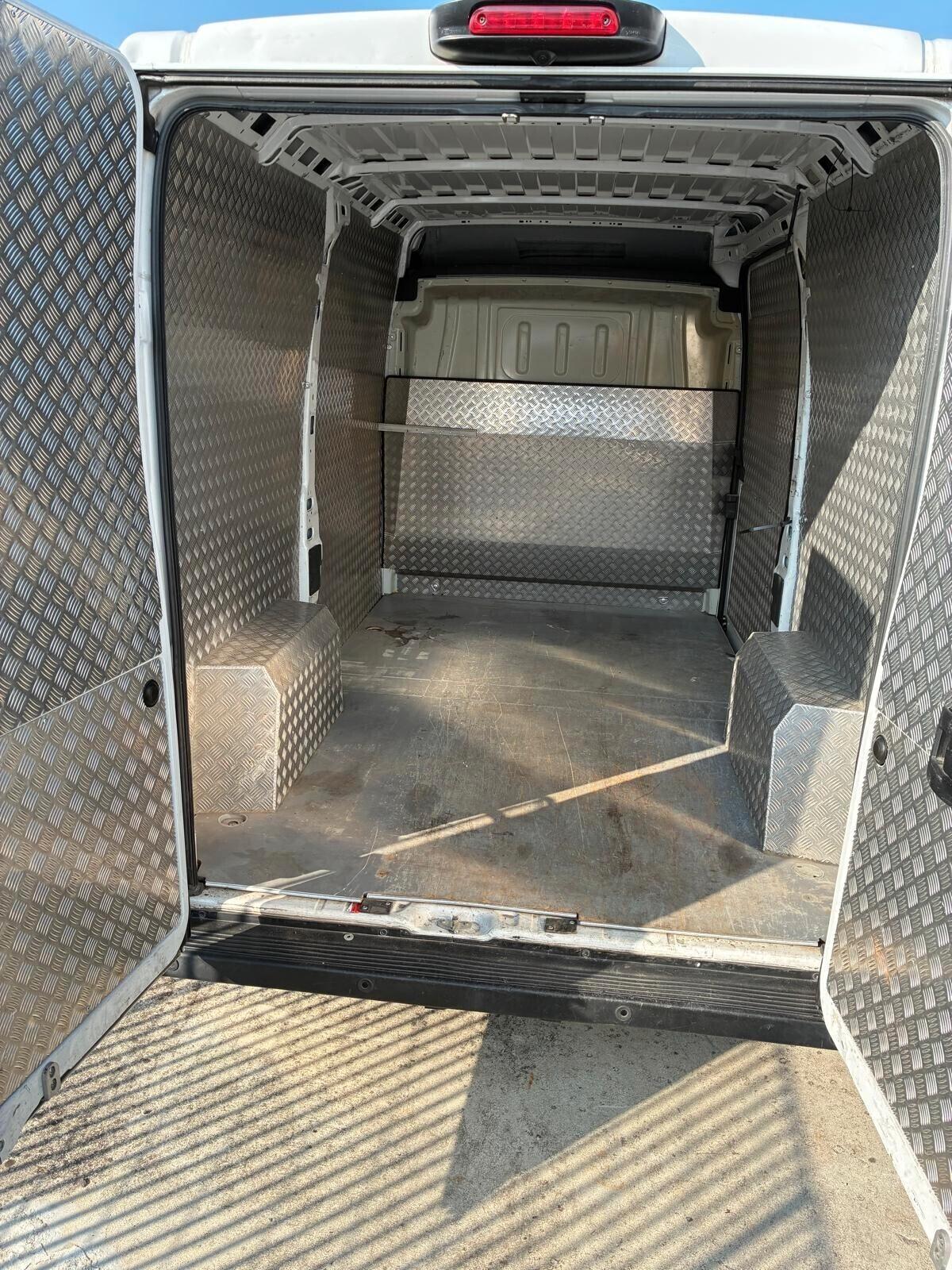 Peugeot Boxer 330 2.2 BlueHDi 140 S&S PM-TM Furgone