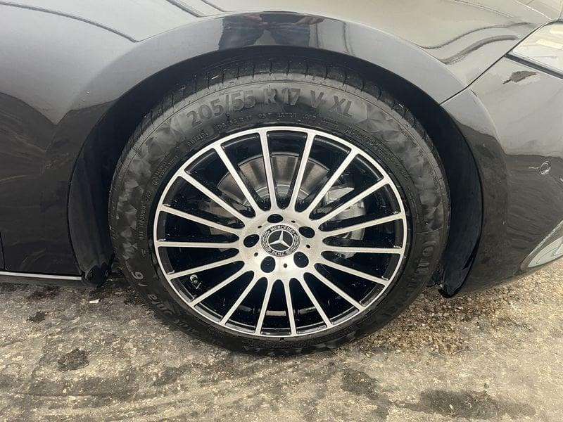 Mercedes-Benz Classe A A 180 d Sport tua da 269,00 al mese