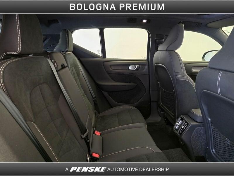 Volvo XC40 B3 automatico Ultra Black Edition