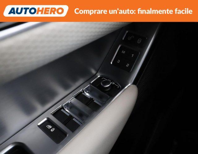 LAND ROVER Range Rover Velar 2.0D I4 240 CV R-Dynamic SE