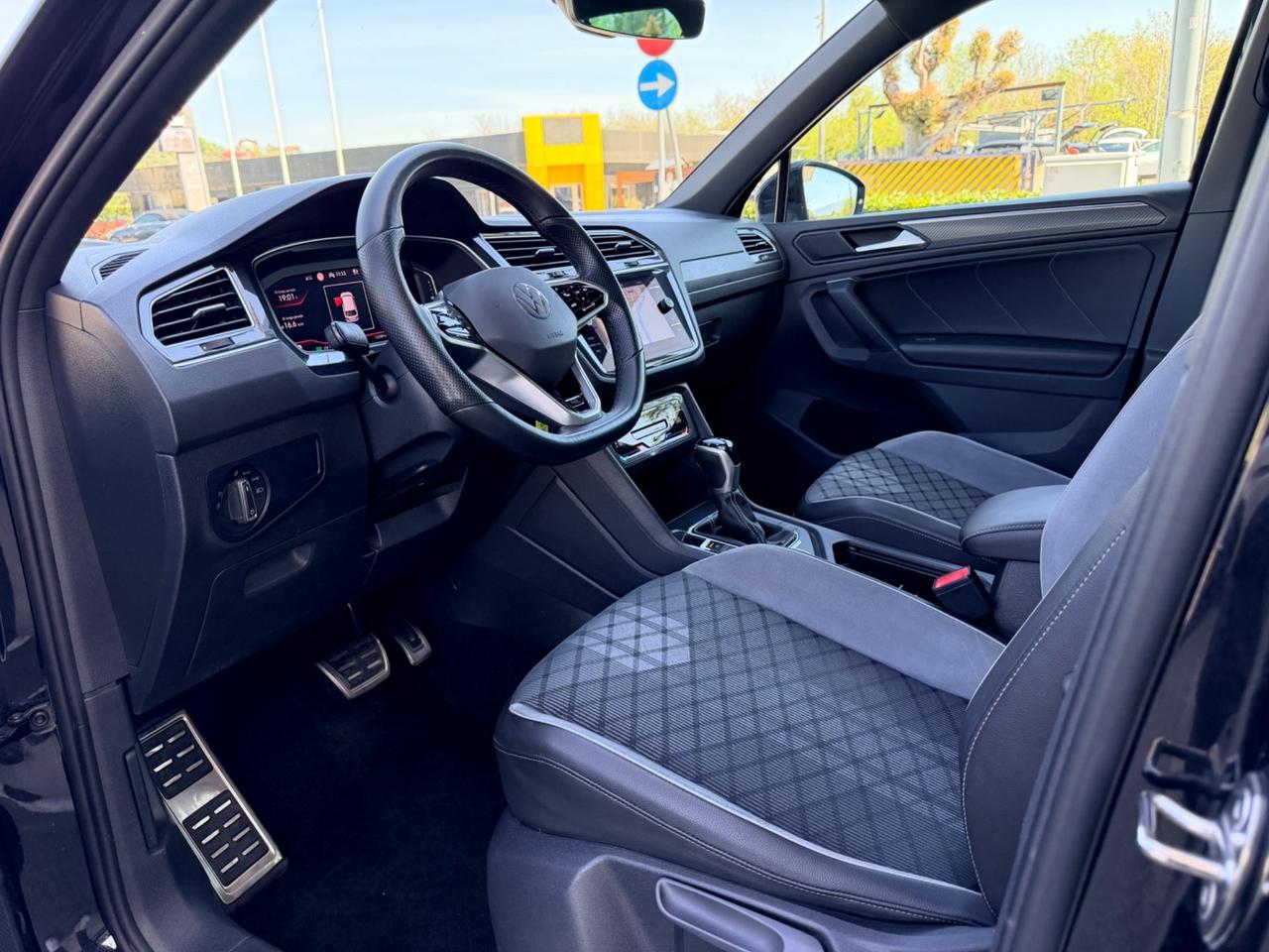 Volkswagen Tiguan 2.0 TDI 150 CV SCR DSG 4MOTION R-Line