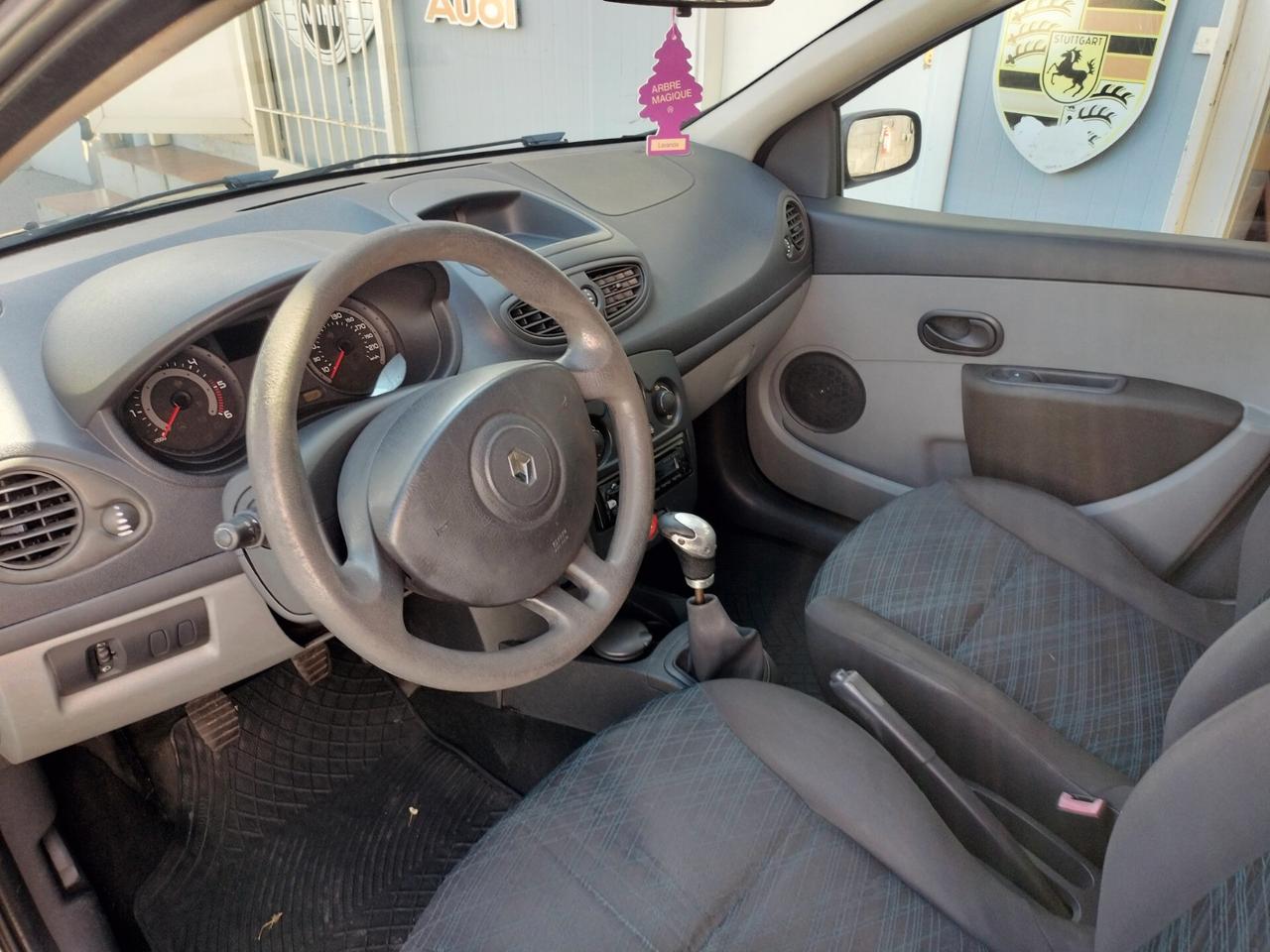 RENAULT CLIO 1.5 DCI 65 C.V. UNICO PROPRIEATARIO