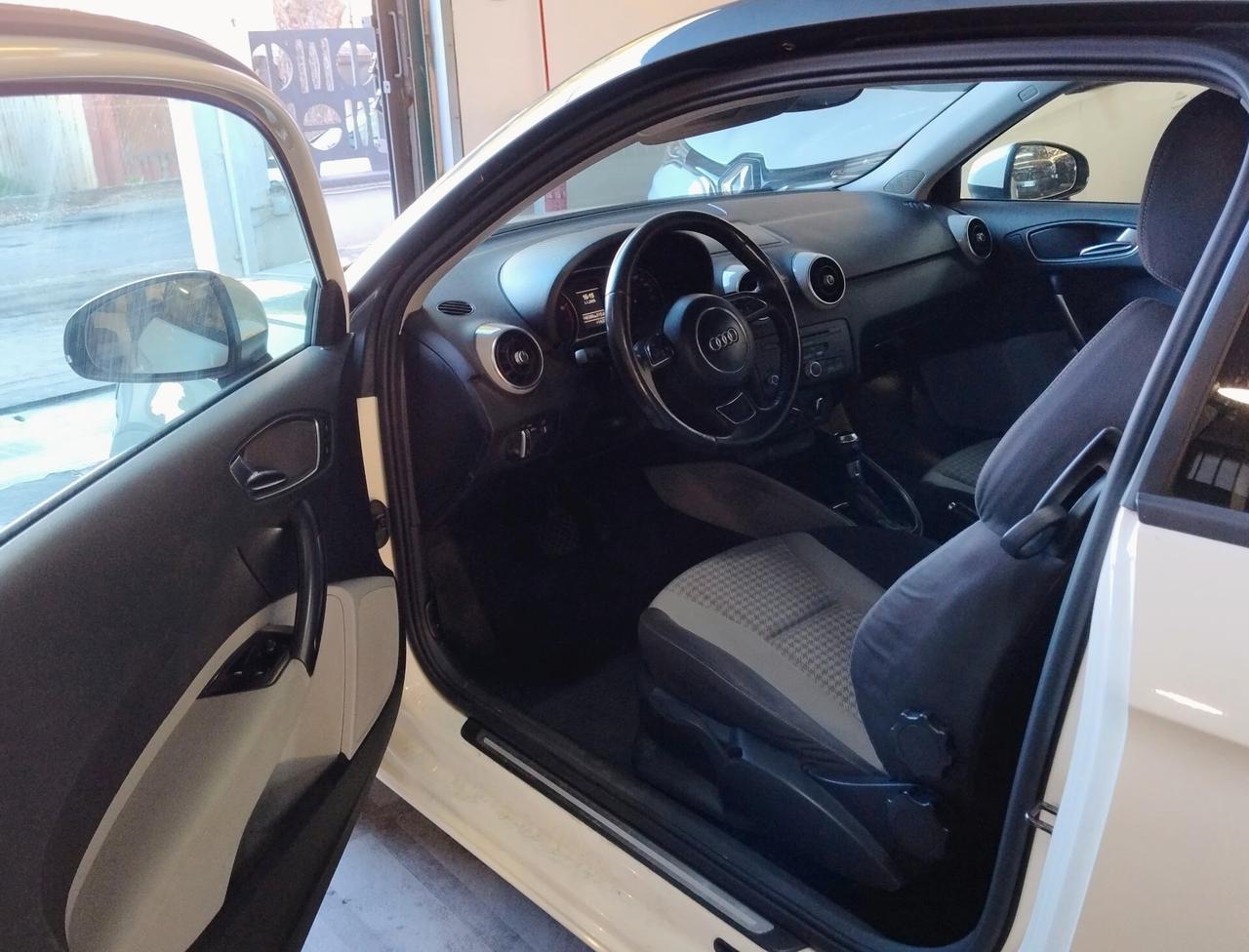 Audi A1 1.4 TFSI S TRONIC 122CV - 2010