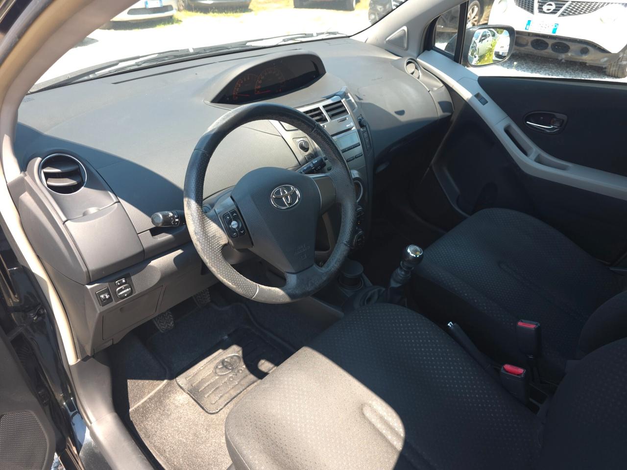Toyota Yaris 1.3 5 porte Sol
