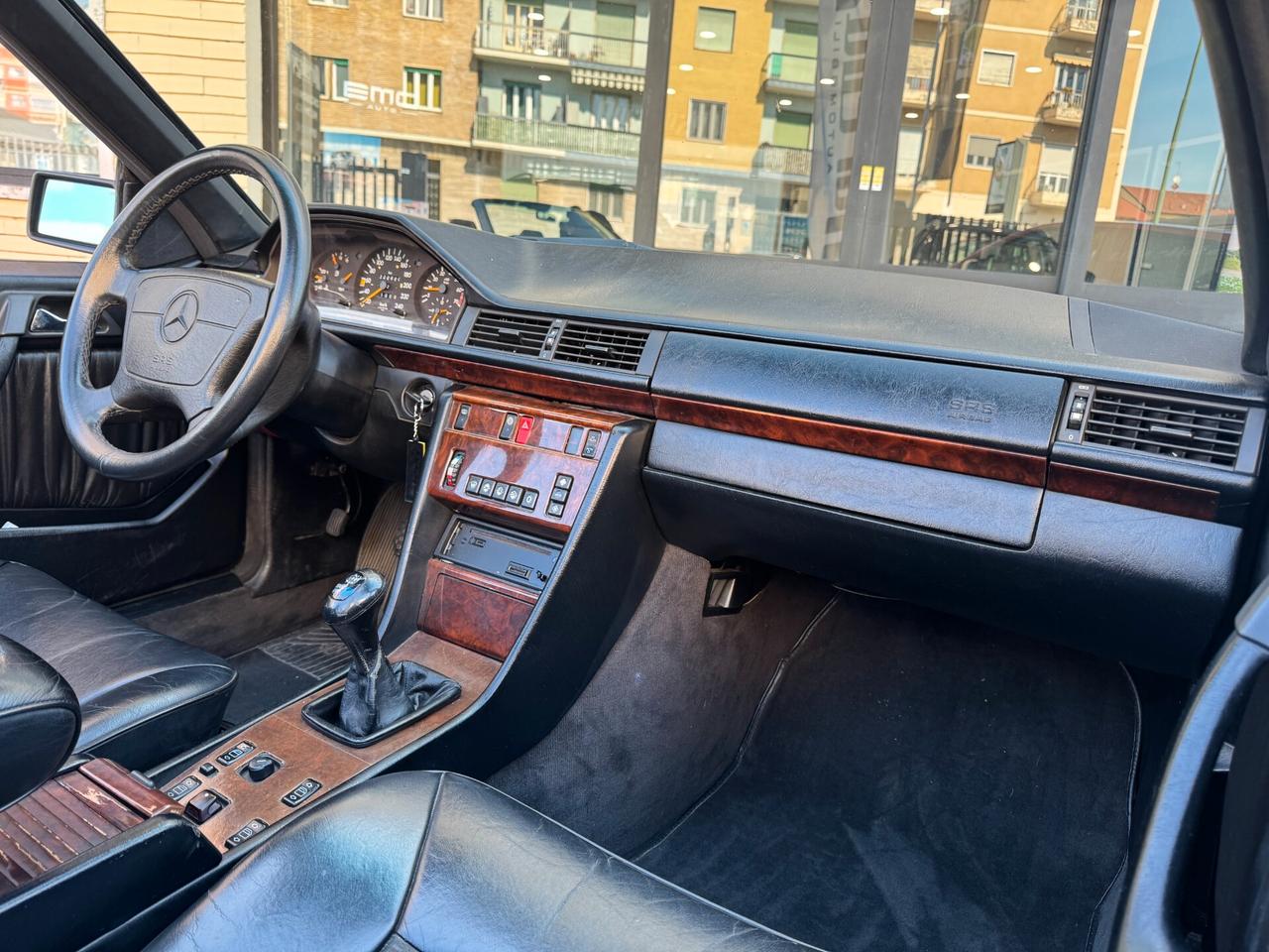 Mercedes-benz E-Series E 200 cabrio