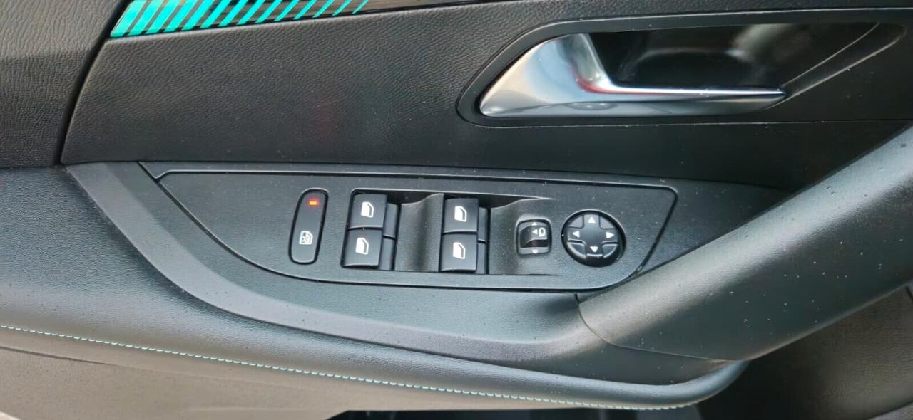 Peugeot 2008 N1 130cv Allure (IVA ESPOSTA 22%)