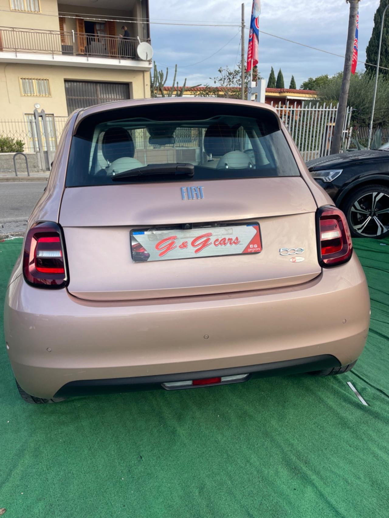 Fiat 500 La Prima Berlina 42 kWh