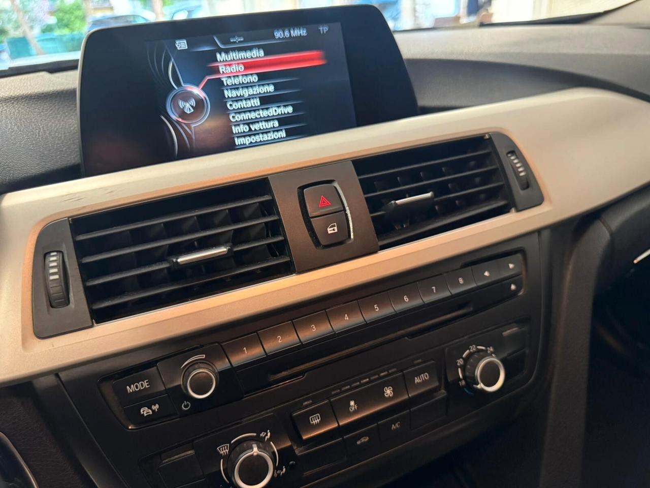 Bmw 320 320d xDrive Touring Sport