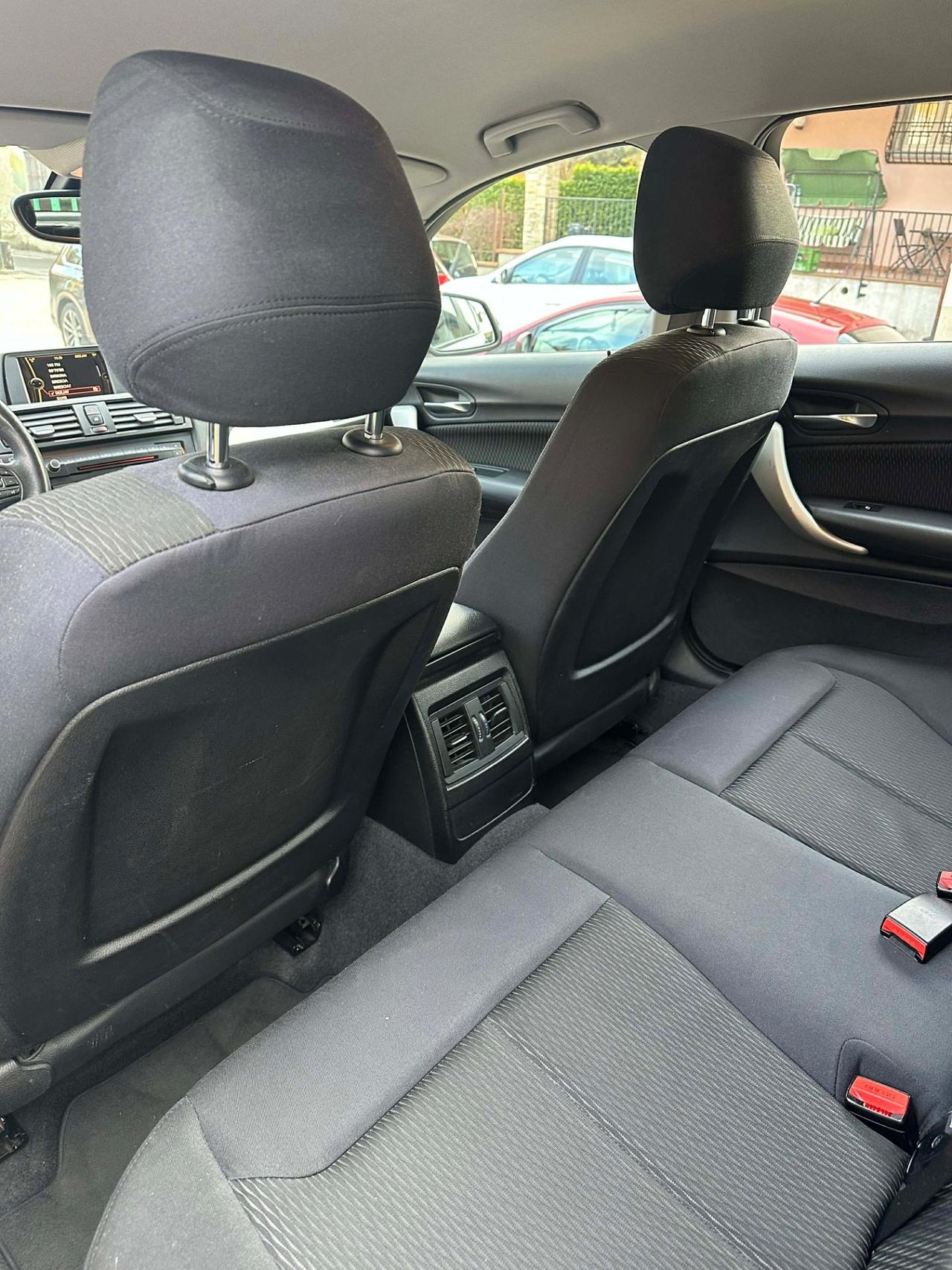 Bmw 116d 5P URBAN KMCERT AUTOMAT KMCERT GARANZKA