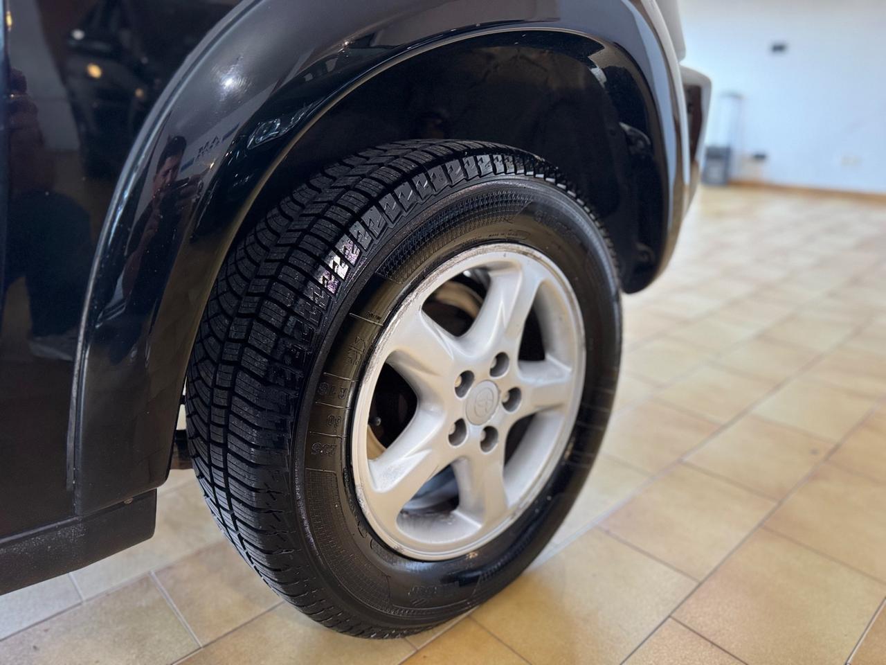Toyota RAV 4 RAV4 2.0 Tdi D-4D cat 3 porte Sol