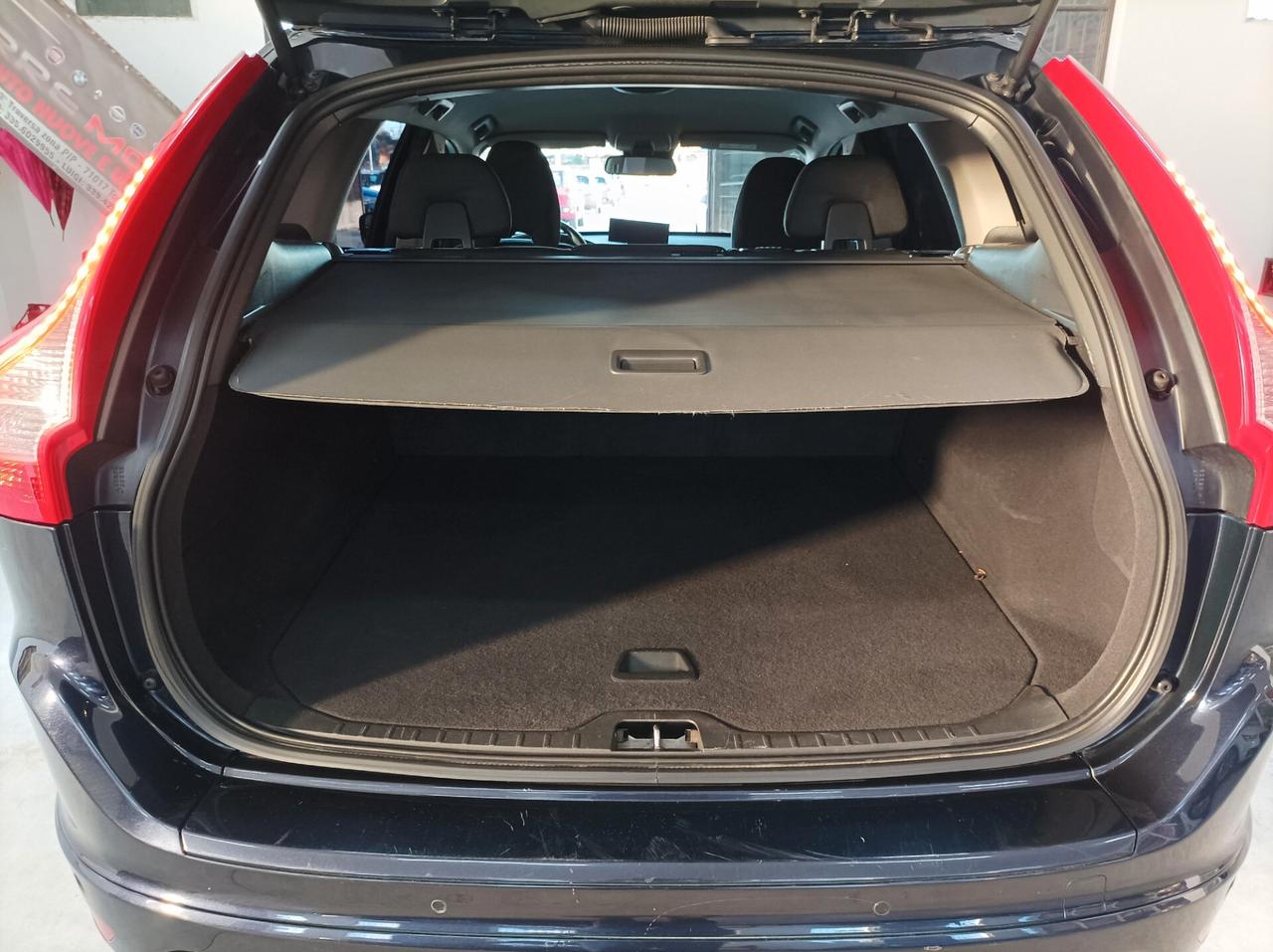 Volvo XC 60 CV 190 D4 Momentum 02/2016