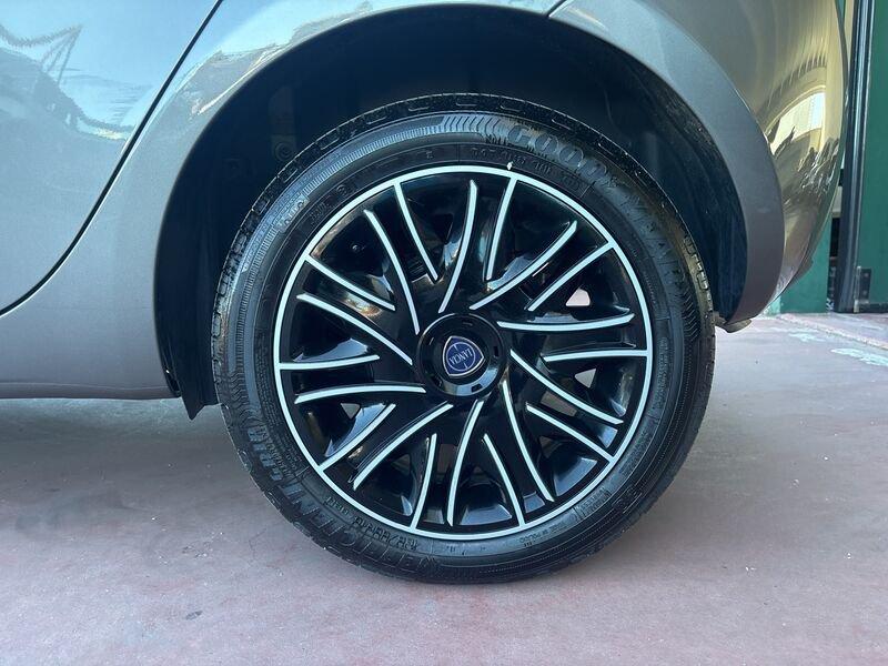Lancia Ypsilon Ypsilon 1.0 5 porte S&S Hybrid