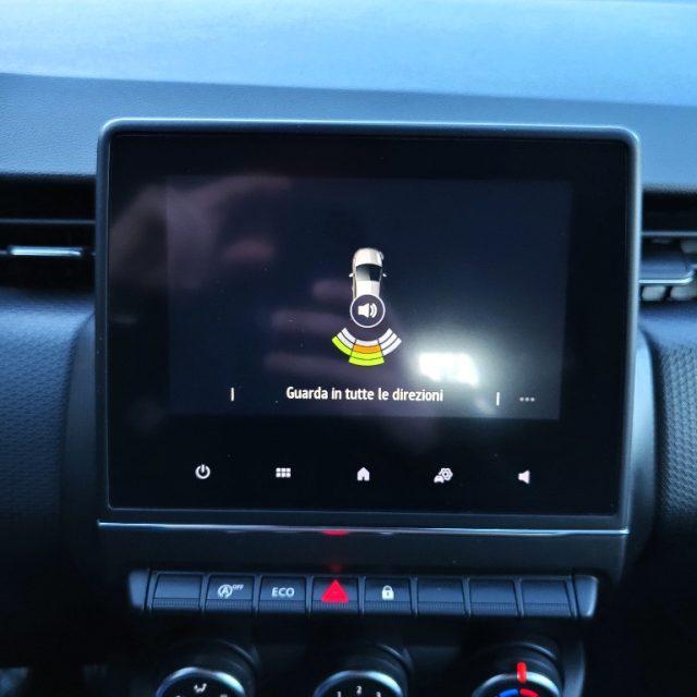 RENAULT Clio TCe 90 CV Business