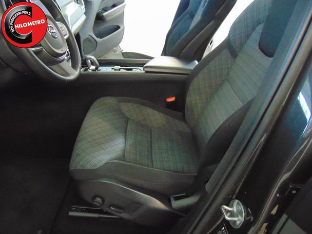 VOLVO XC60 T6 Recharge Plug-in Hybrid AWD automatico Essentia