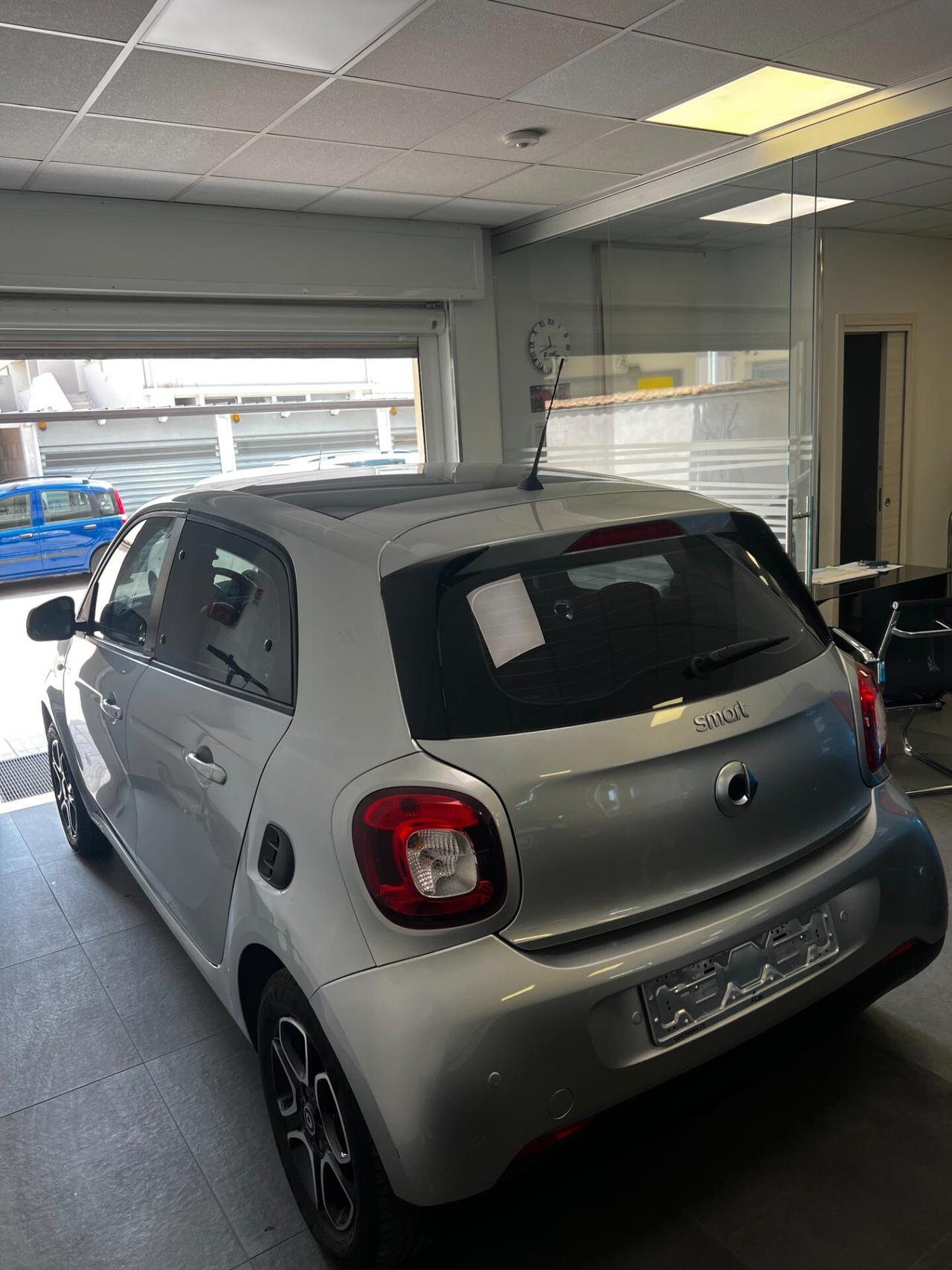 Smart ForFour 70 1.0 Passion NEOPATENTATI
