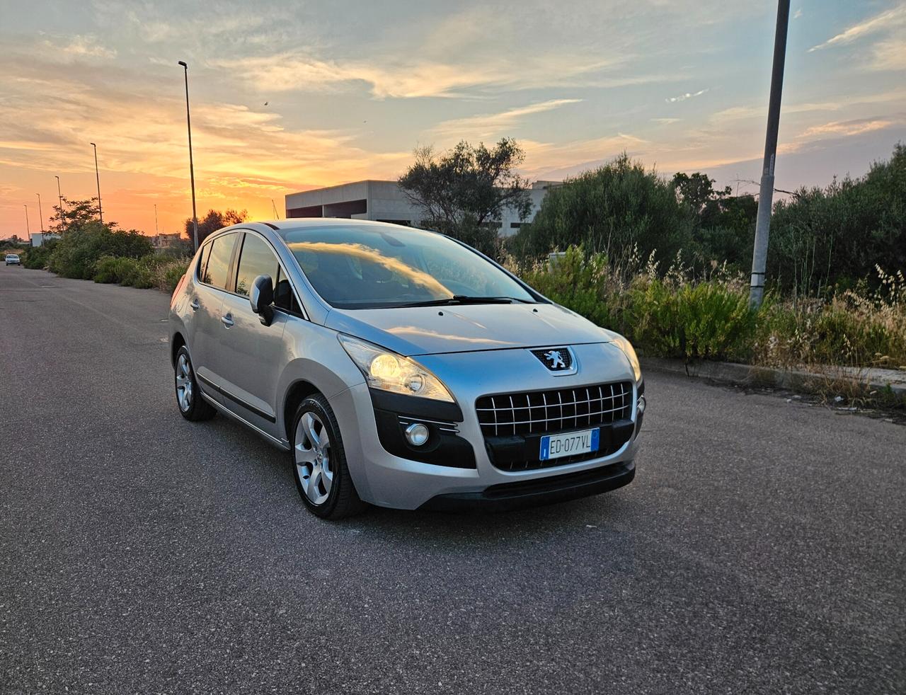 Peugeot 3008 1.6 HDi 110CV cambio robotizzato Premium