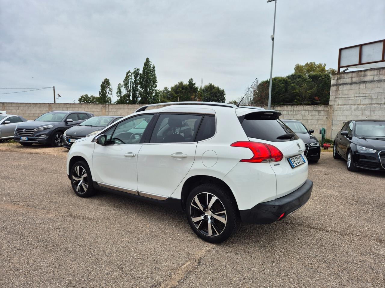 Peugeot 2008 BlueHDi 100 Allure 2015