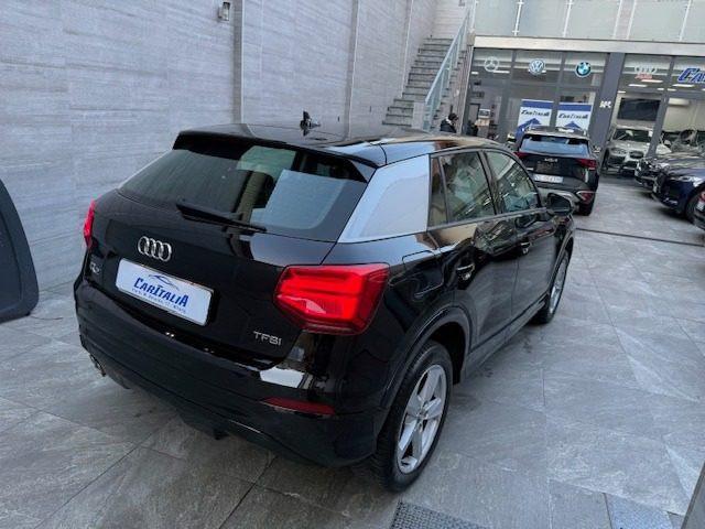 AUDI Q2 35 TFSI S tronic Identity Black