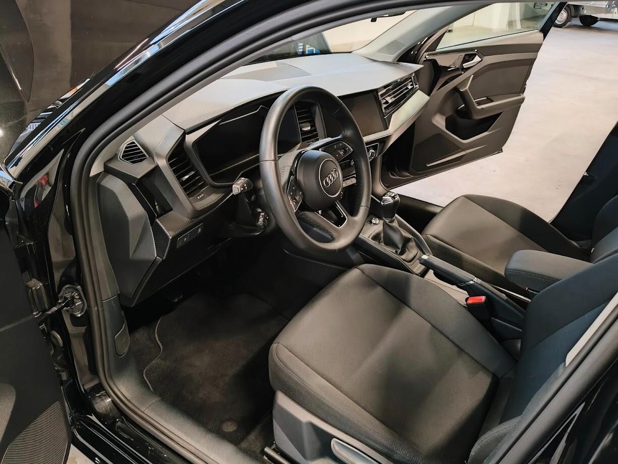 Audi A1 SPB 30 TFSI Identity Black UNICO PROPRIETARIO