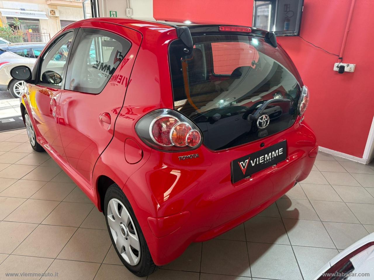 TOYOTA Aygo 1.0 12V VVT-i 5p.Cool Soda Conn.MMT