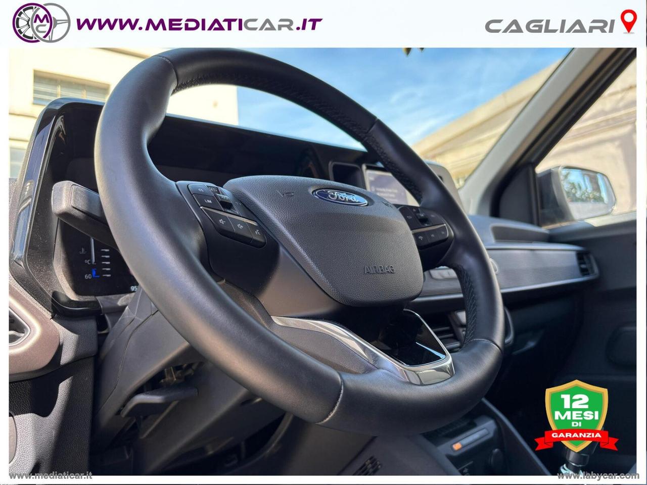 FORD Tourneo Courier 1.0 EcoBoost Titanium