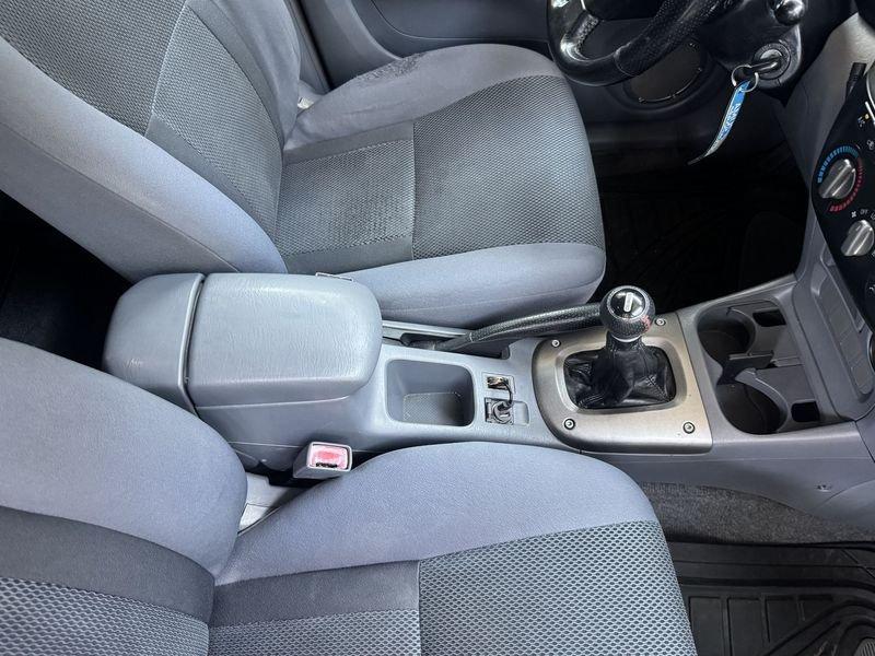 Toyota RAV4 5p 2.0 d-4d 16v ASI KIT RIALZO +4CM LUCI LED PORTAPACCHI