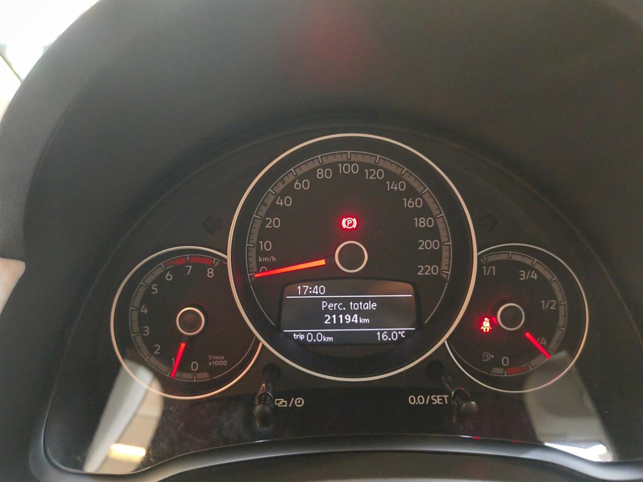 Volkswagen up! 1.0 5p. take solo 19.000 km