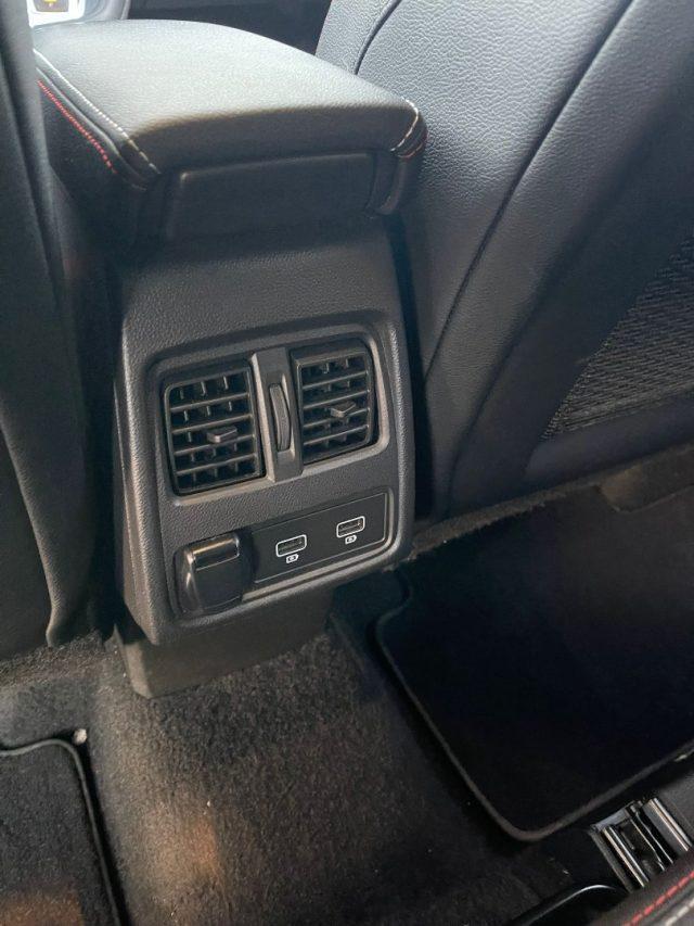 RENAULT Captur Captur 1.6 E-Tech hybrid Intens 145cv auto